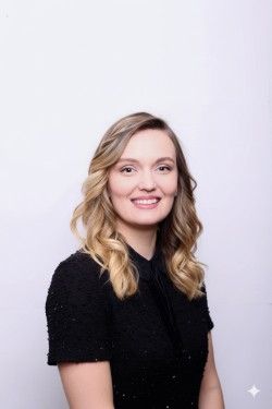 Clarissa Laguardia headshot