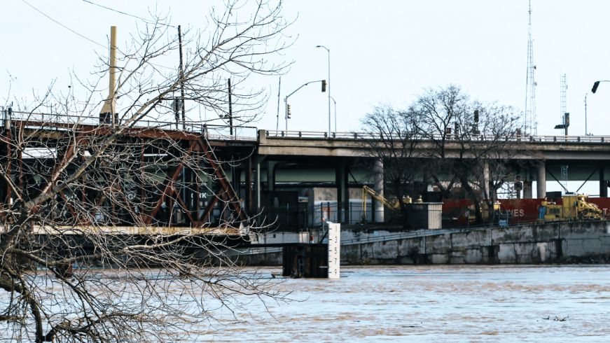 I street bridge, river