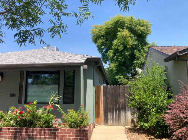 5001 B Street (Backyard)