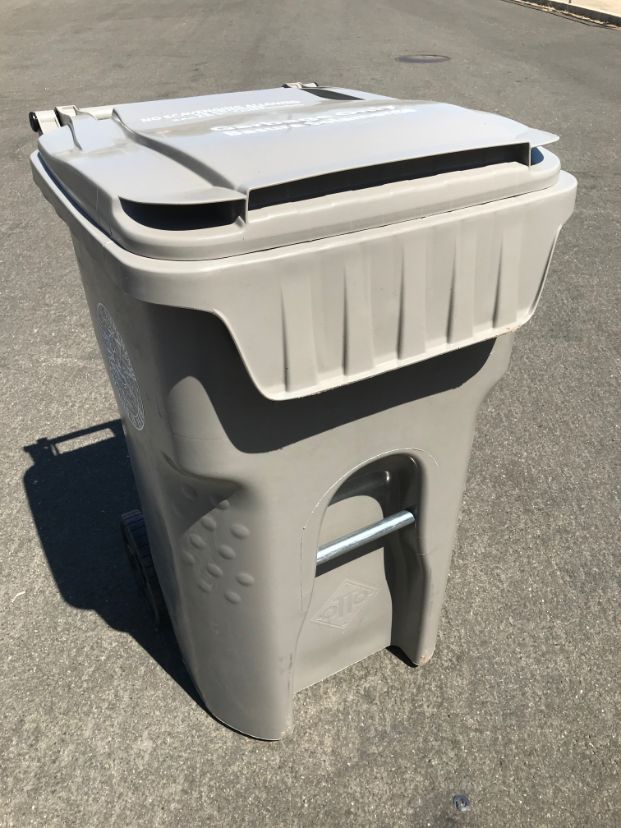 gray garbage container